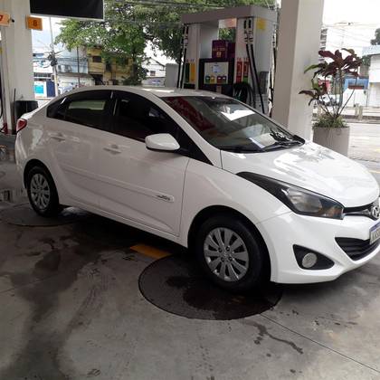 HYUNDAI HB20S 1.6 COMFORT PLUS 16V FLEX 4P MANUAL HYUNDAI HB20S 1.6 COMFORT PLUS 16V FLEX 4P MANUAL